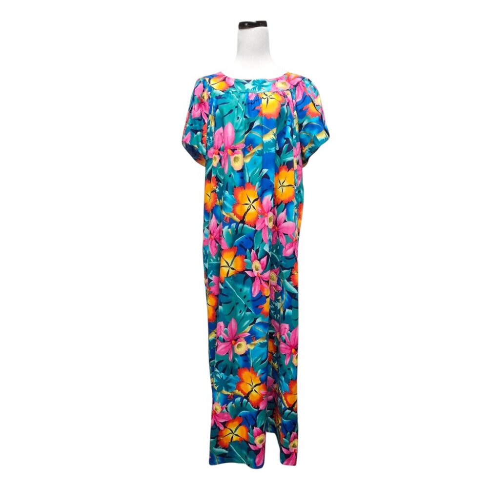 Hilo Hattie The Hawaiian Original floral print Muʻumuʻu . Large . Made in USA